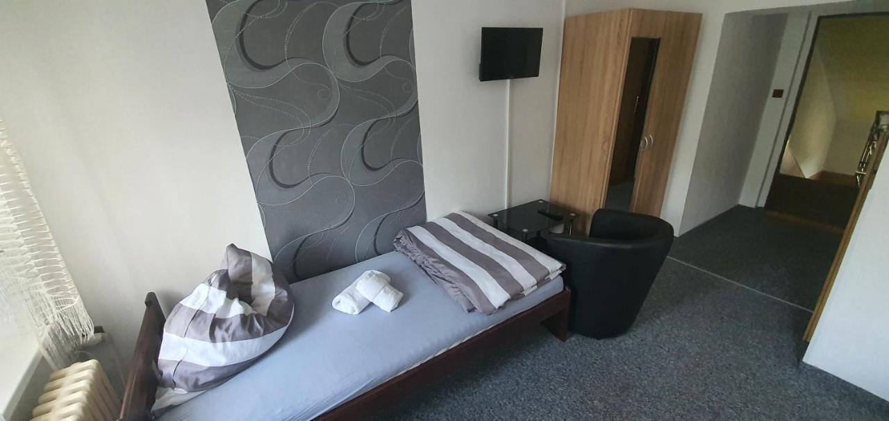 Penzion U Kohoutka Pardubice Esterno foto